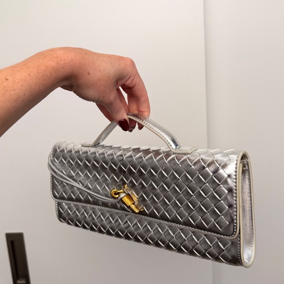 Silver East-West Clutch - Picture 2 of 3